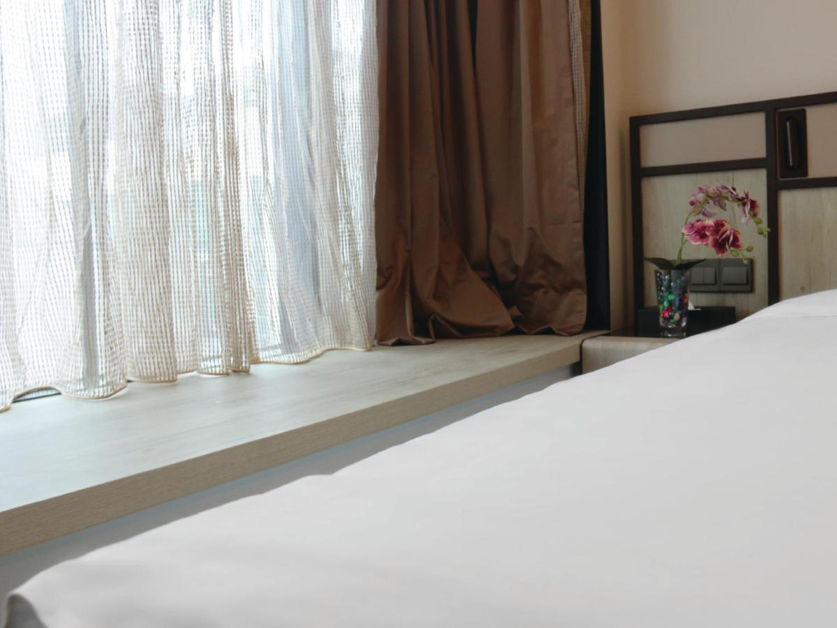 Aqueen Prestige Hotel Lavender Singapore Exterior photo